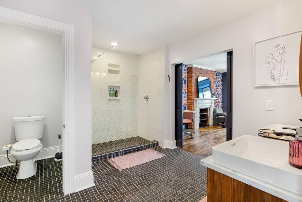 6min To Zoo L A Block From Butler St Holiday home